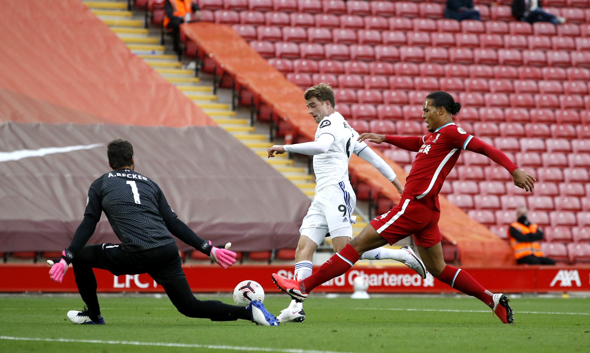 令人匪夷所 令人匪夷所